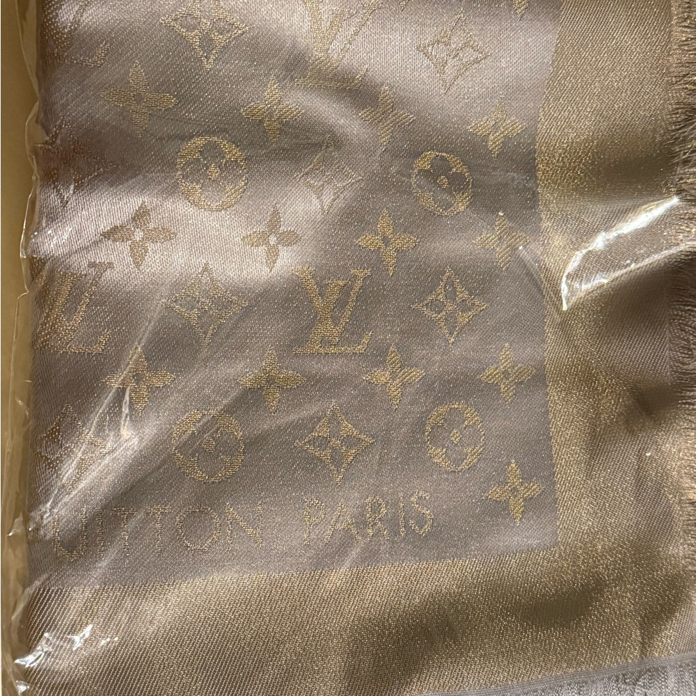 Louis Vuitton Monogram Shine Shawl